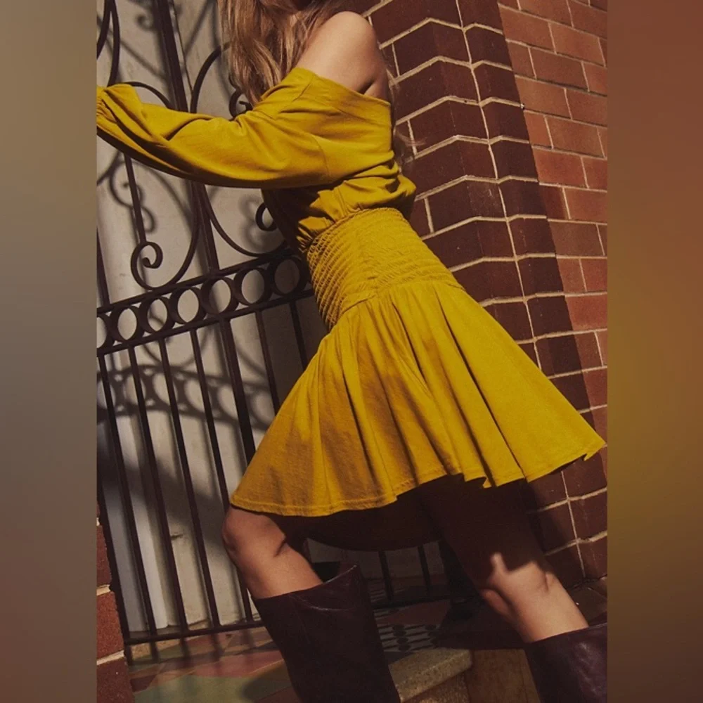 Free People Long-Sleeve Mini Dress/Mustard/Off-Shoulder (most loved mini) - M